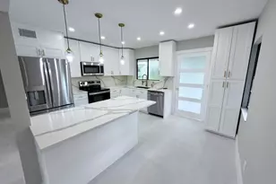 46 Tara Lakes Dr E, Boynton Beach, FL 33436 - Photo 4