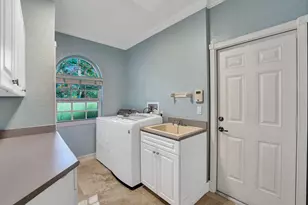 10324 SW 26th St, Davie, FL 33324 - Photo 50
