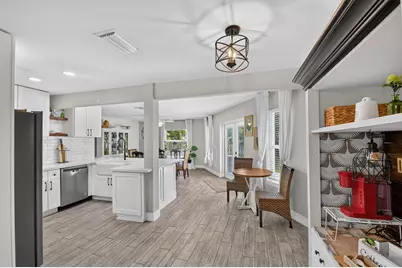 445 Palo Alto Drive, Palm Springs, FL 33461 - Photo 10