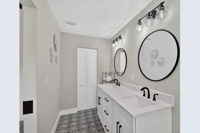 445 Palo Alto Drive, Palm Springs, FL 33461 - Photo 24