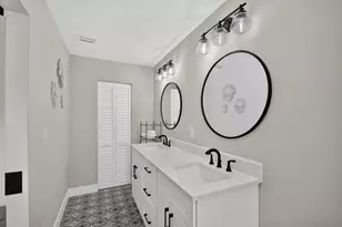 445 Palo Alto Dr, Palm Springs, FL 33461 - Photo 24