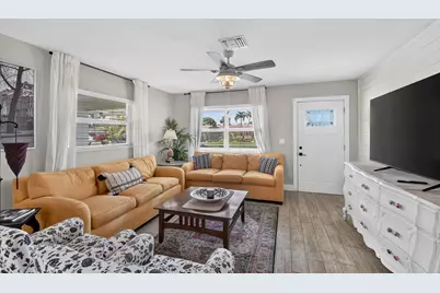 445 Palo Alto Drive, Palm Springs, FL 33461 - Photo 8
