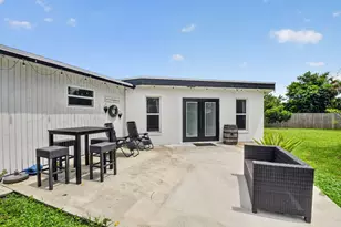 445 Palo Alto Dr, Palm Springs, FL 33461 - Photo 44