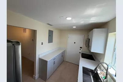 1020 94th Street #403, Bay Harbor Islands, FL 33154 - Photo 4