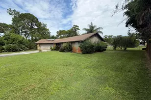 1321 SW Nikoma St, Palm City, FL 34990 - Photo 10