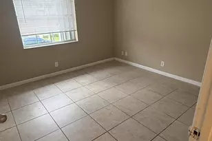 475 SE 8th St, Deerfield Beach, FL 33441 - Photo 16