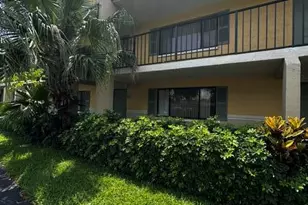 704 Meadows Cir, Boynton Beach, FL 33436 - Photo 1