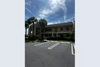 704 Meadows Circle #704, Boynton Beach, FL 33436 - Photo 2