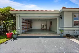 13452 NW 5th Ct, Plantation, FL 33325 - Photo 2