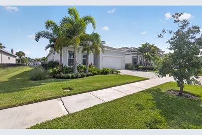 12525 Triumph Lane, Palm Beach Gardens, FL 33412 - Photo 2