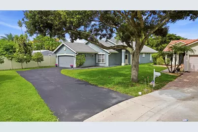 12445 SW 7th Place, Davie, FL 33325 - Photo 4