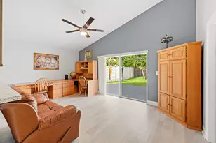 12445 SW 7th Pl, Davie, FL 33325 - Photo 14