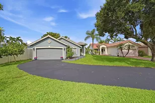 12445 SW 7th Pl, Davie, FL 33325 - Photo 2