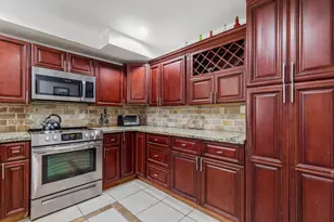 475 NE 113th St, Miami, FL 33161 - Photo 12