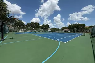 702 NW 208th Terrace, Pembroke Pines, FL 33029 - Photo 34