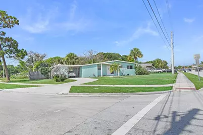 201 NE Prima Vista Boulevard, Port Saint Lucie, FL 34983 - Photo 2