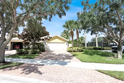 5181 Magnolia Bay Circle, Palm Beach Gardens, FL 33418 - Photo 2