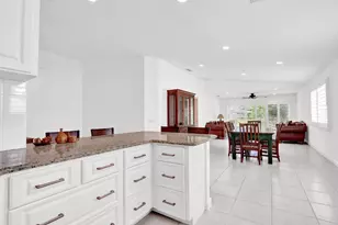 5181 Magnolia Bay Cir, Palm Beach Gardens, FL 33418 - Photo 12