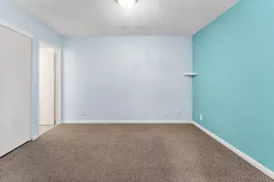 612 Executive Center Dr, West Palm Beach, FL 33401 - Photo 20