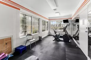 612 Executive Center Dr, West Palm Beach, FL 33401 - Photo 8