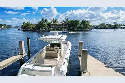 2415 Middle River Drive, Fort Lauderdale, FL 33305 - Photo 2