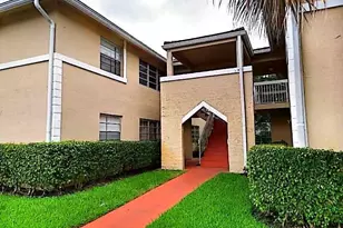1014 Twin Lakes Dr, Coral Springs, FL 33071 - Photo 2