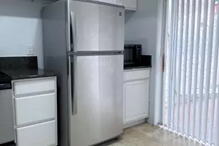 9640 NW 65th St, Tamarac, FL 33321 - Photo 4
