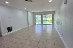 9640 NW 65th St, Tamarac, FL 33321 - Photo 8
