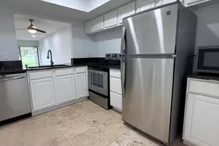 9640 NW 65th St, Tamarac, FL 33321 - Photo 2