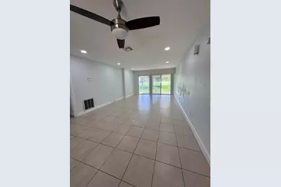 9640 NW 65th Street #D10, Tamarac, FL 33321 - Photo 8