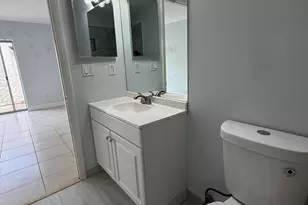 9640 NW 65th St, Tamarac, FL 33321 - Photo 16