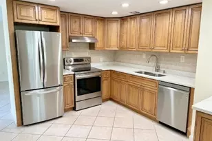 1015 Ainslie A Dr, Boca Raton, FL 33434 - Photo 2