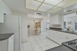 9111 NW 25th Ct, Sunrise, FL 33322 - Photo 10
