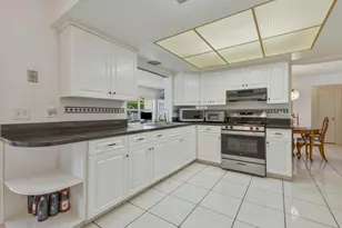 9111 NW 25th Ct, Sunrise, FL 33322 - Photo 12