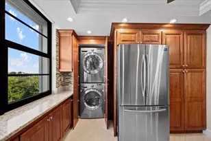 911 Ocean Dr, North Palm Beach, FL 33408 - Photo 10