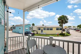 946 Nettles Blvd, Jensen Beach, FL 34957 - Photo 6