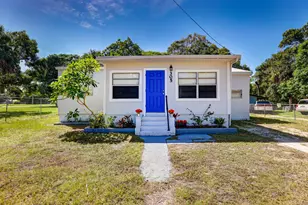 305 N 13th St, Fort Pierce, FL 34950 - Photo 1