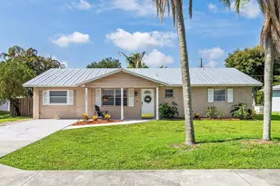 1004 NW 16th Pl, Stuart, FL 34994 - Photo 2