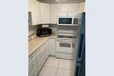 29 Newport B #29, Deerfield Beach, FL 33442 - Photo 4