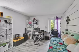 5201 W Club Cir, Boca Raton, FL 33431 - Photo 10