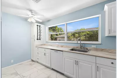 201 W Riverside Drive, Jupiter, FL 33469 - Photo 10