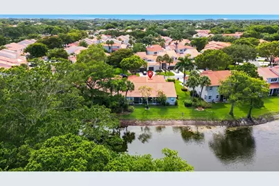 10432 Lake Vista Circle, Boca Raton, FL 33498 - Photo 4