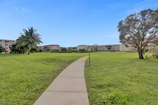 130 NE 26th Ave, Boynton Beach, FL 33435 - Photo 28