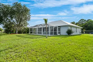 2367 SE Rock Springs Dr, Port Saint Lucie, FL 34952 - Photo 12