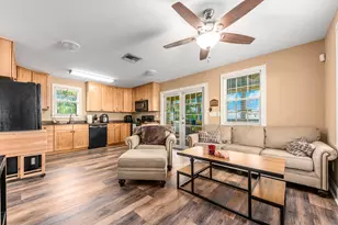 404 SW Camden Ave, Stuart, FL 34994 - Photo 2