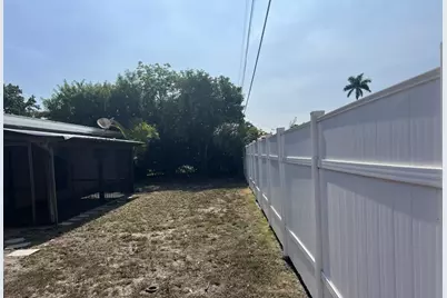 420 NE 24th Street, Boca Raton, FL 33431 - Photo 6