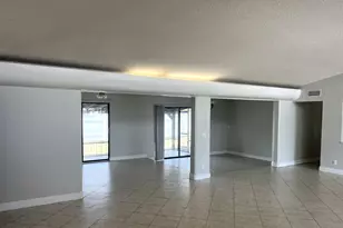 420 NE 24th St, Boca Raton, FL 33431 - Photo 8