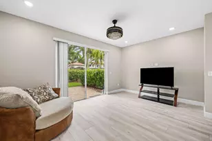 7920 Catalina Cir, Tamarac, FL 33321 - Photo 6