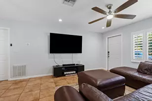 520 SE Dolphin Dr, Stuart, FL 34996 - Photo 6
