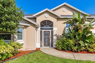 301 SW Buzby Ct, Port Saint Lucie, FL 34953 - Photo 2